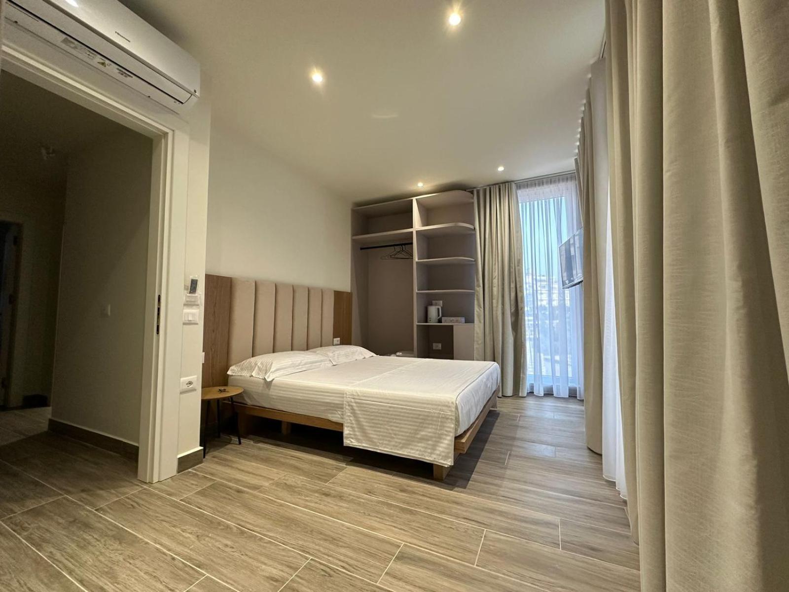 Oni Hotel