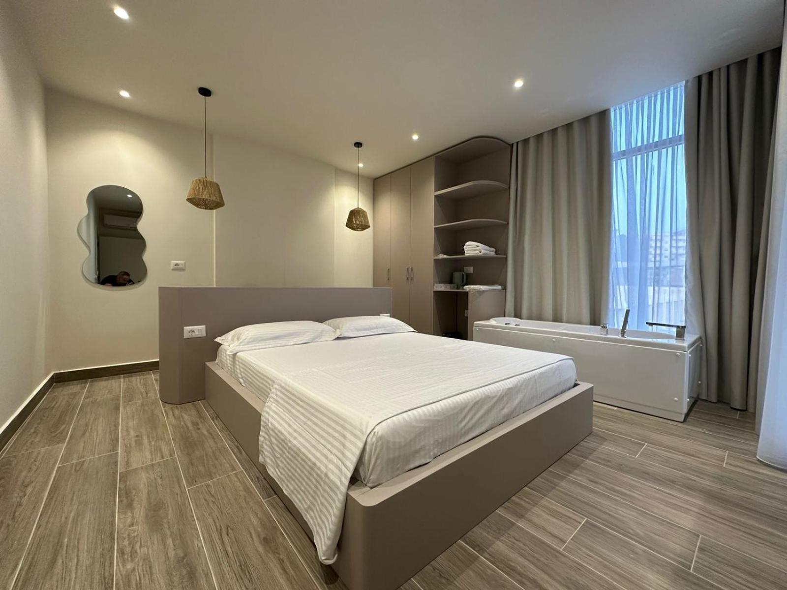 Oni Hotel 4*